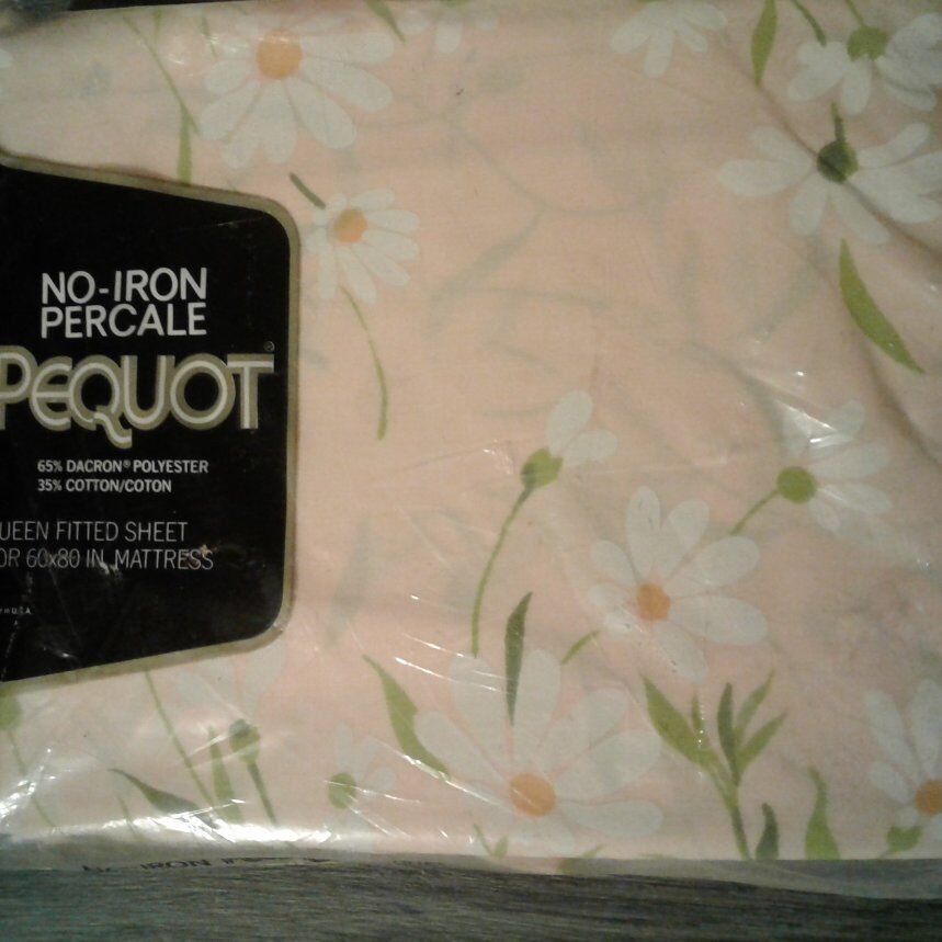 Vintage Fitted Daisies Pequot Queen Sheet NIP
