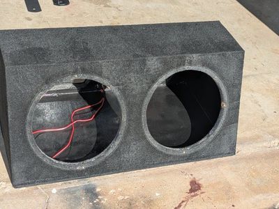 Dual 12" Subwoofer Enclosure with Plexiglass Window - Car Audio Speaker Box