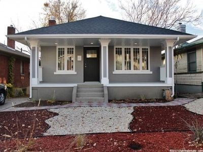 Room for rent in female-only shared home