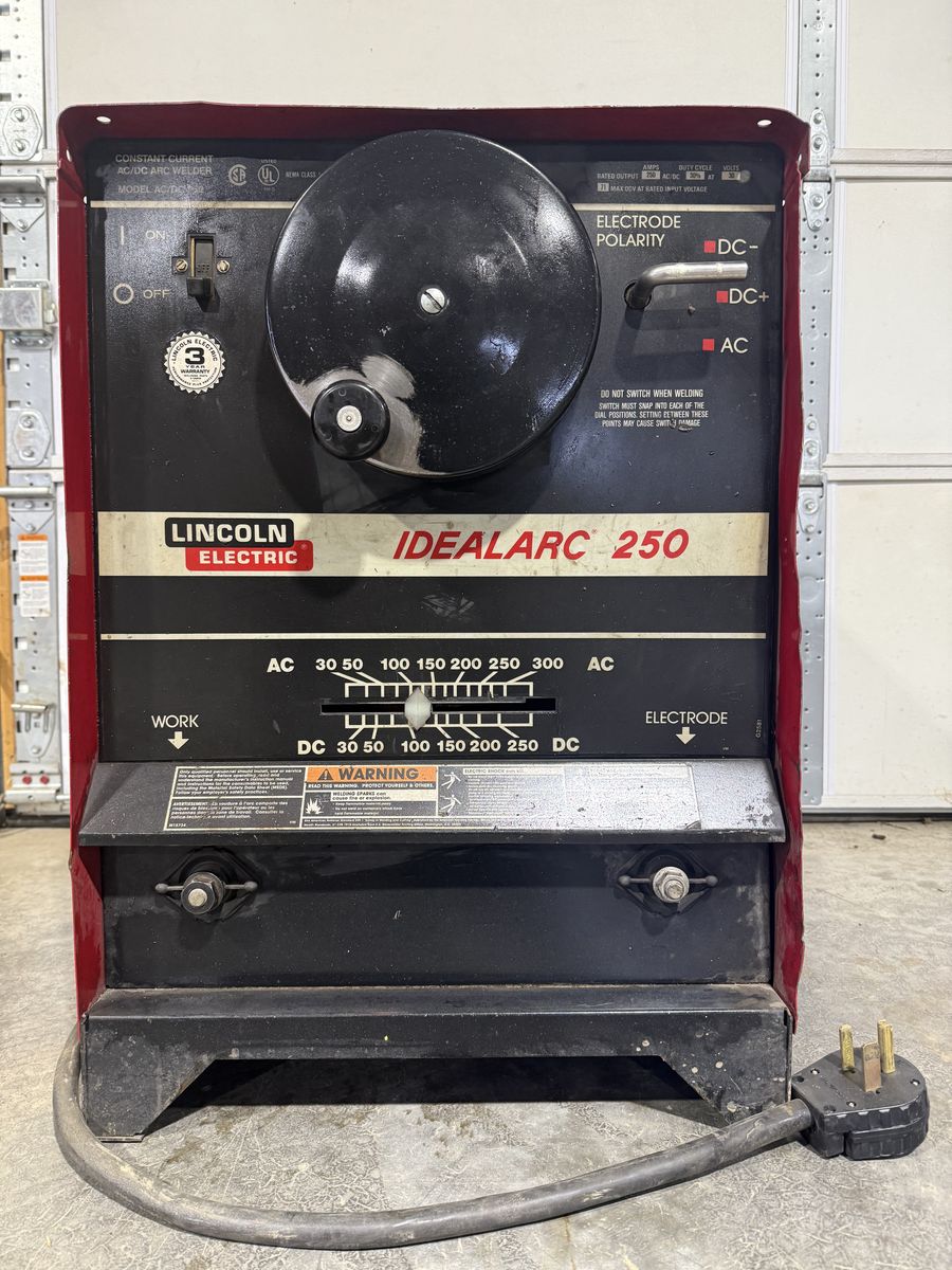 Used welding machine