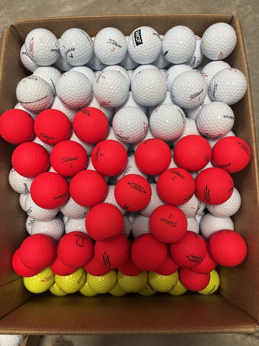 25 - TITLEIST TRUFEEL BALLS