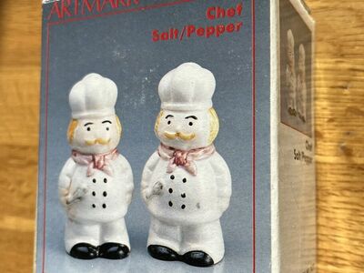 NEW Chef Salt & Pepper Set