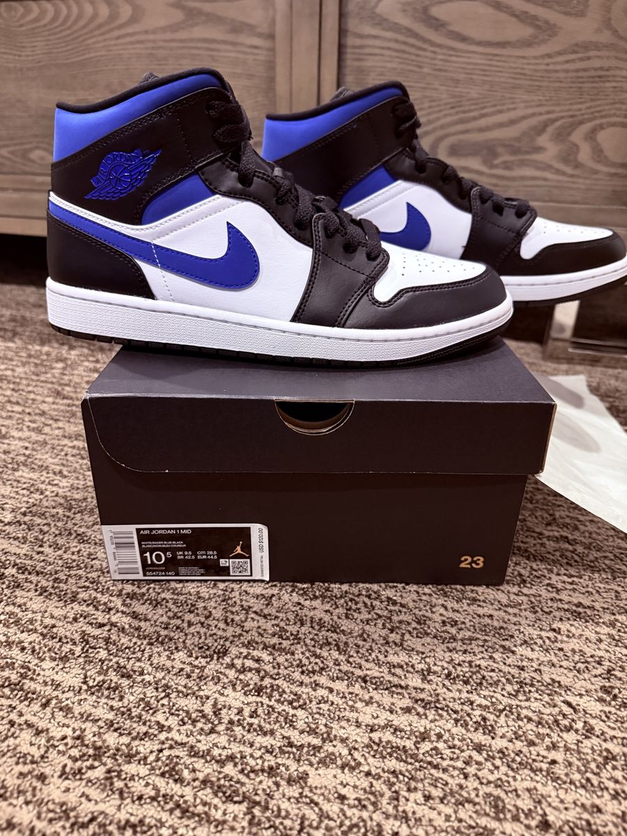 Nike Air Jordan 1 Mid "Racer Blue.”