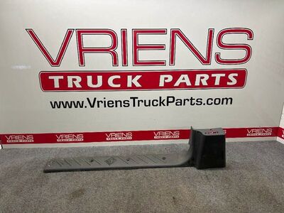 Used International Right Scuff Plate, Part # 3596474C5