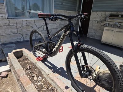 trek slash 8