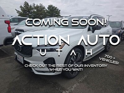 2024 Volvo XC60 B5 Core Dark Theme