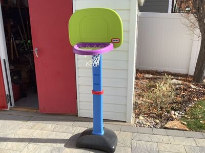 Little Tykes Basketball hoop