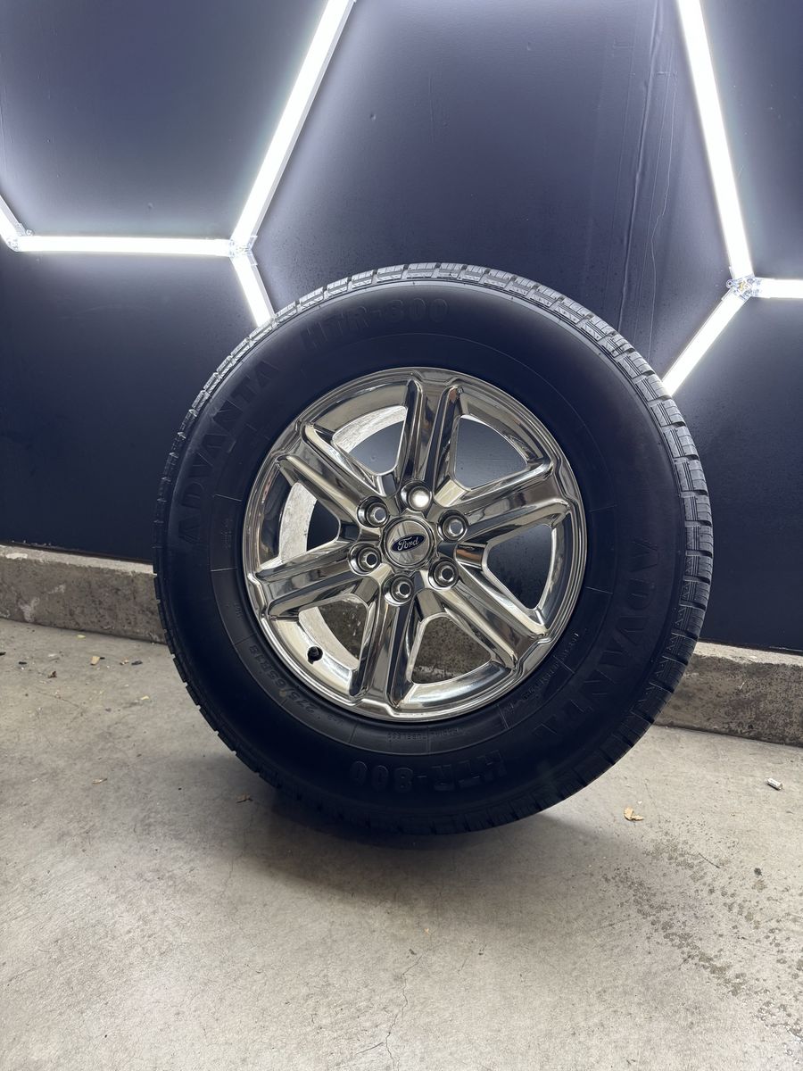 18in OEM F150 Wheels and *LIKE NEW* Tires