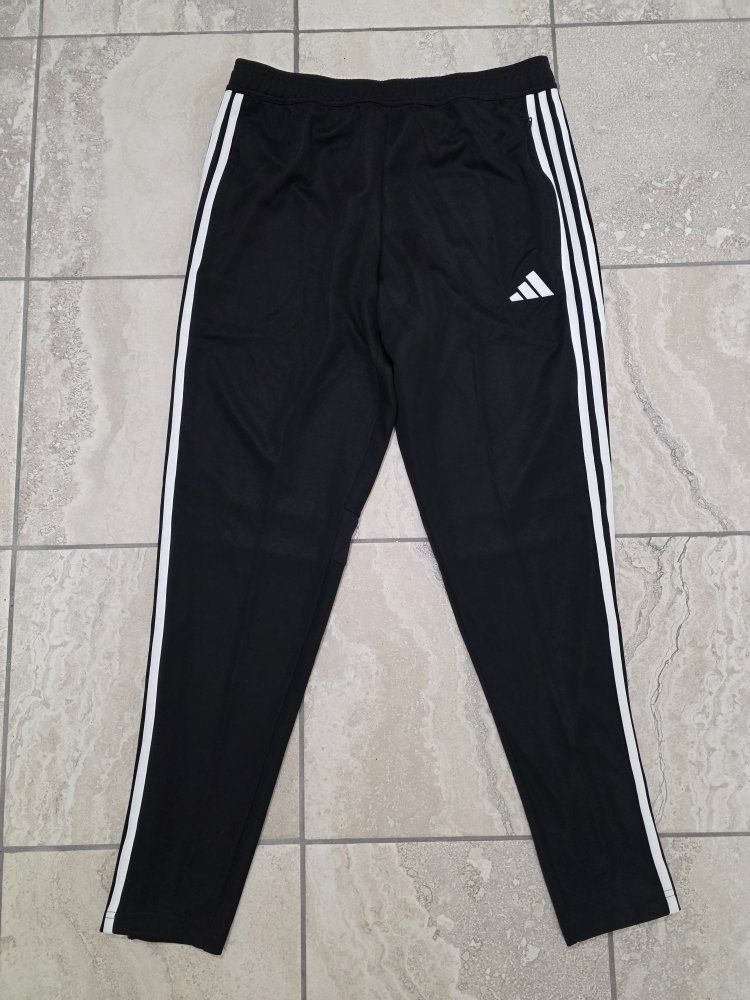 Adidas	Men's Tiro 25 Essentials Training Pants
Size: Large