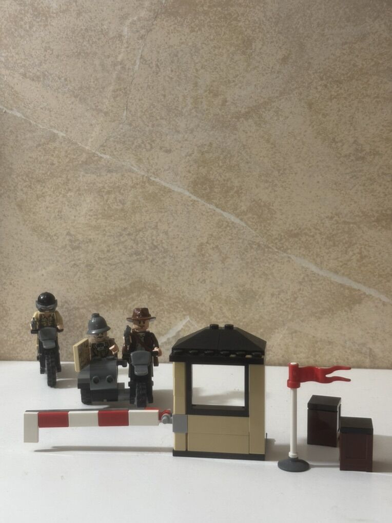 Lego Indiana Jones Motorcycle Chase Complete