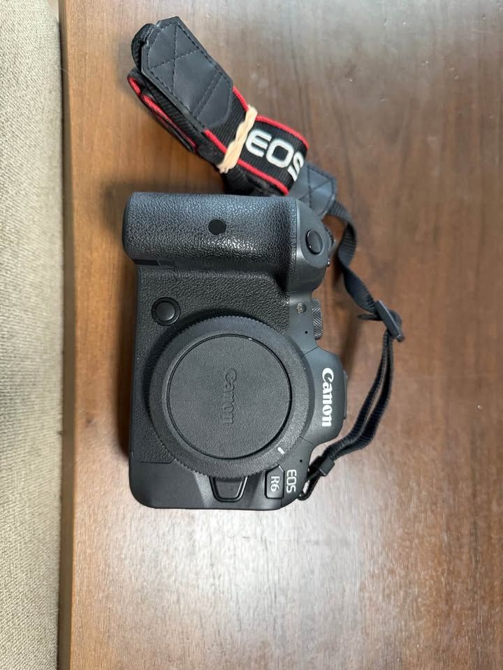 Canon EOS R6 Mirrorless Digital Camera Body