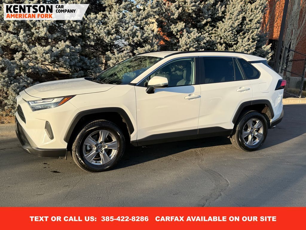 2025 Toyota RAV4 XLE