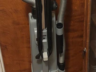 Lindhaus Healthcare Pro Hepa Vacuum