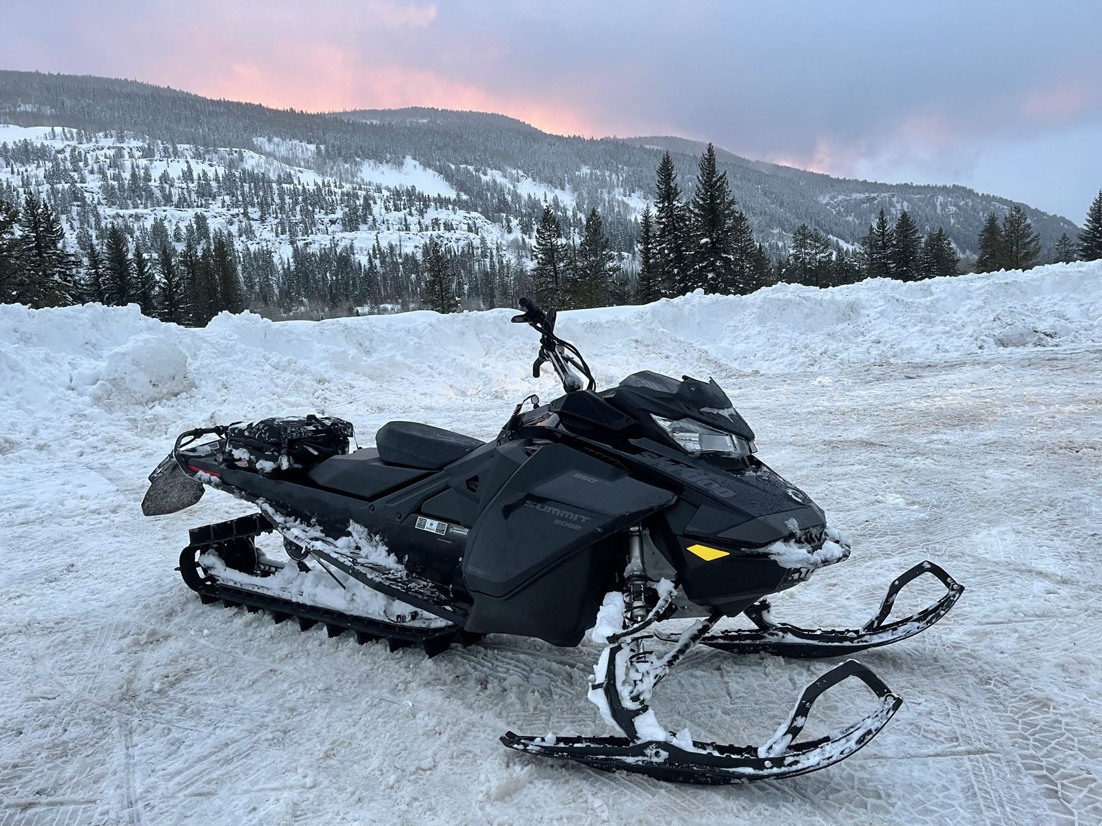 2022 Ski-Doo Summit SP 850 E-TEC 165 SHOT & TOYUP Sled Deck Package - 670 Miles