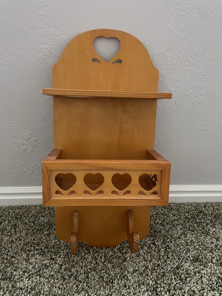 Cute Farmhouse Bathroom Wall Shelf