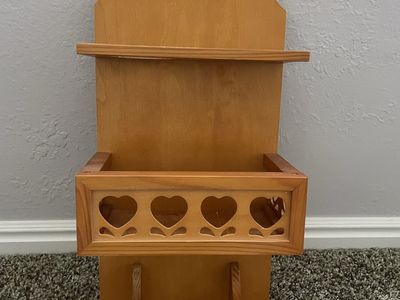 Cute Farmhouse Bathroom Wall Shelf