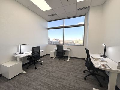 Prime 24th Street Office Space | Walkable, Restaurants, Views