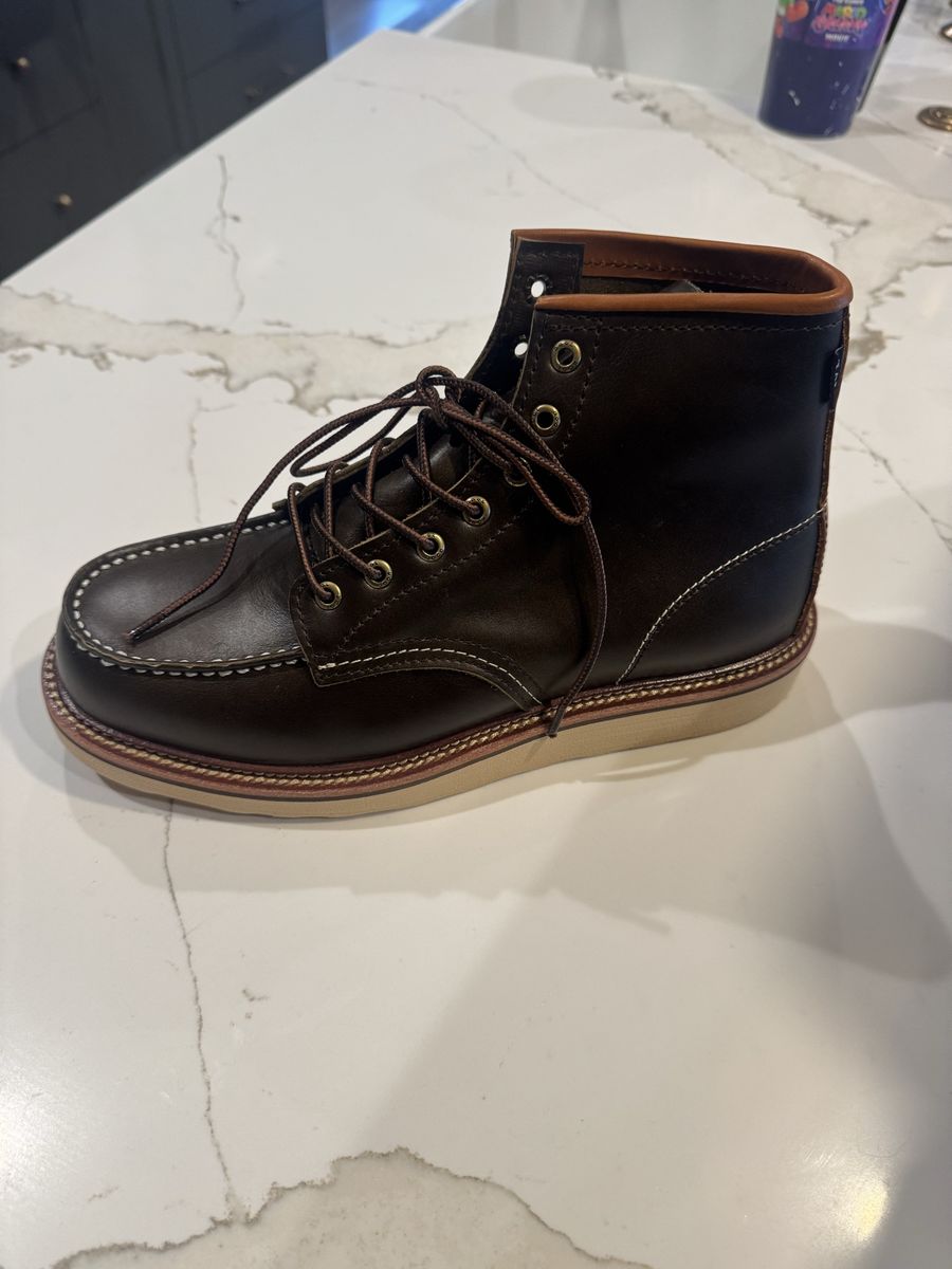 Taft 365 Model 002 Olive and Black Moc Toe Boots Men's Size 10.5 - $50 a pair. 