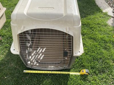 Large Petmate Dog Kennel