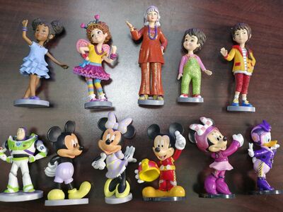Disney/Fancy Nancy Figurines Cake Toppers