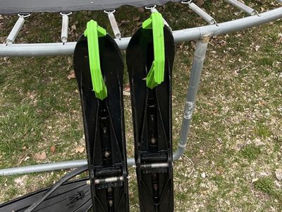 2016 Arctic Cat M8000 Skis