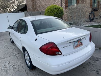 2001 Ford Taurus SE