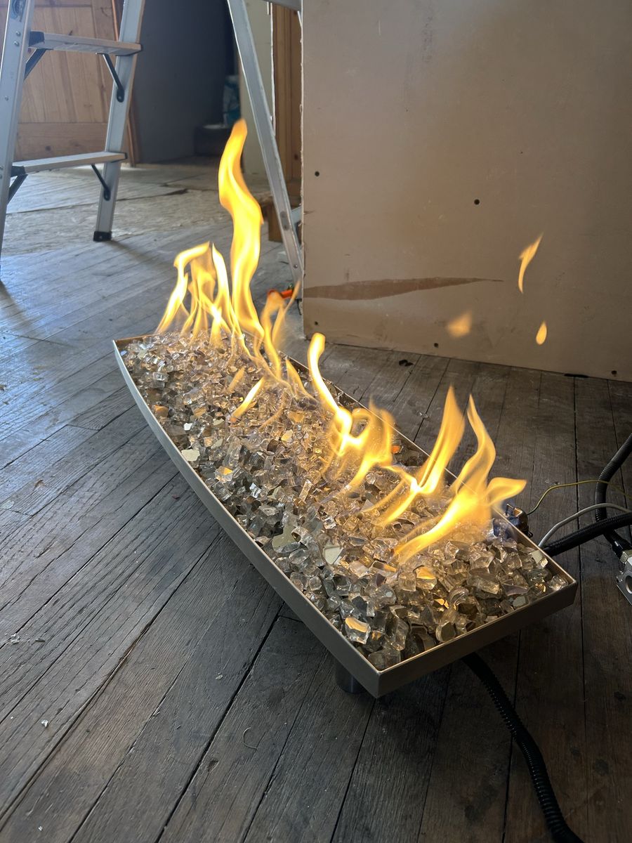 30" Glass/Log Set Contemporary Pan & H Burner