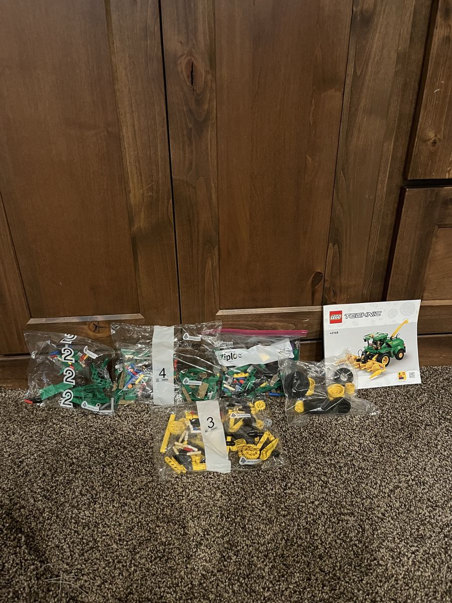 Lego technic farm tractor