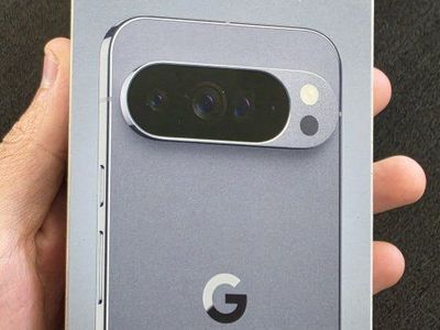 Google Pixel 10 Pro XL - 256GB - Moonstone - Brand New Sealed Box