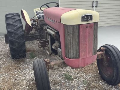 40 Massey Ferguson