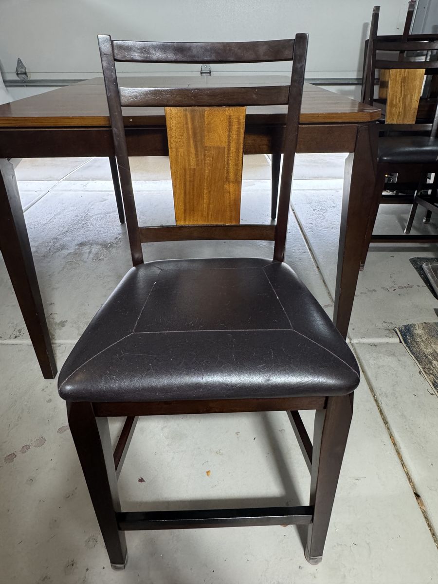 Dinning room table