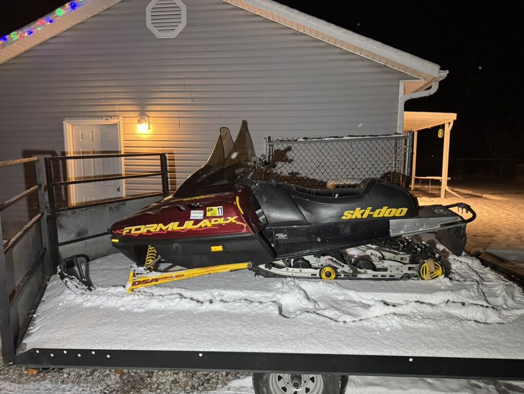 1999 Ski Doo Formula Deluxe Snowmobile