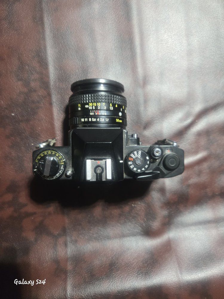 Sears KS 1000 35mm Film SLR Camera with 50mm Lens and Case