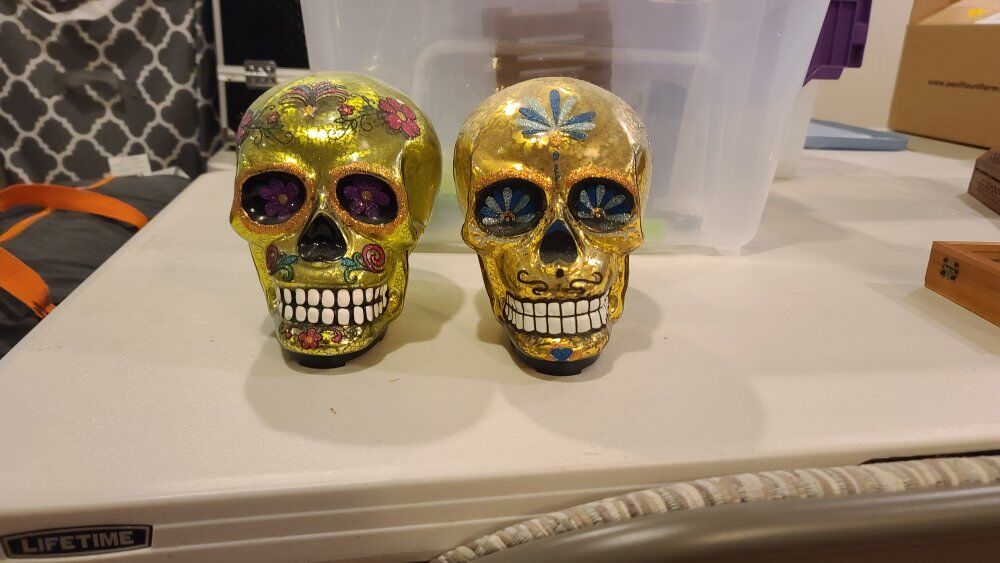 light up skulls