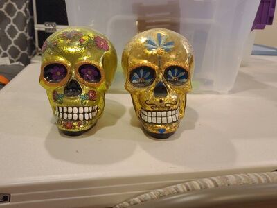 light up skulls