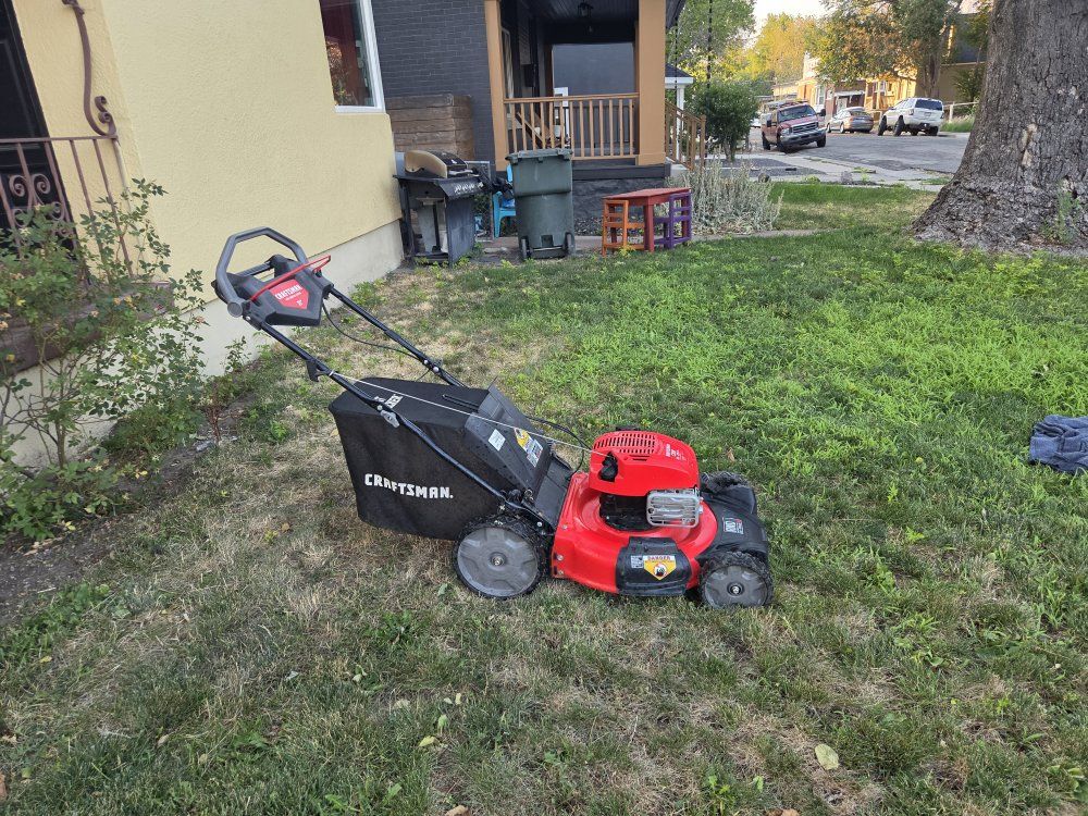 Craftsman M320 21" Self-Propelled Gas Lawn Mower RWD