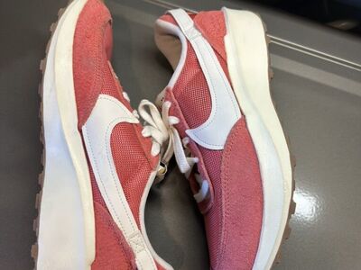 Nike Waffle Debut Womens Sneakers 9.5 9 1/2 Red