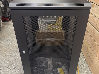 StarTech RK1833BKM 18U RACK ENCLOSURE + EXTRAS
