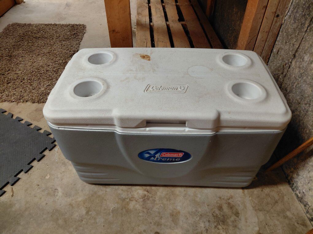 Ice chest