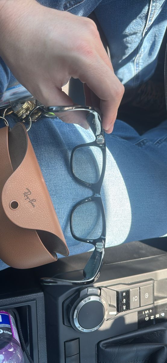 Ray-Ban Stories Smart Glasses Wayfarer Black with Charging Case