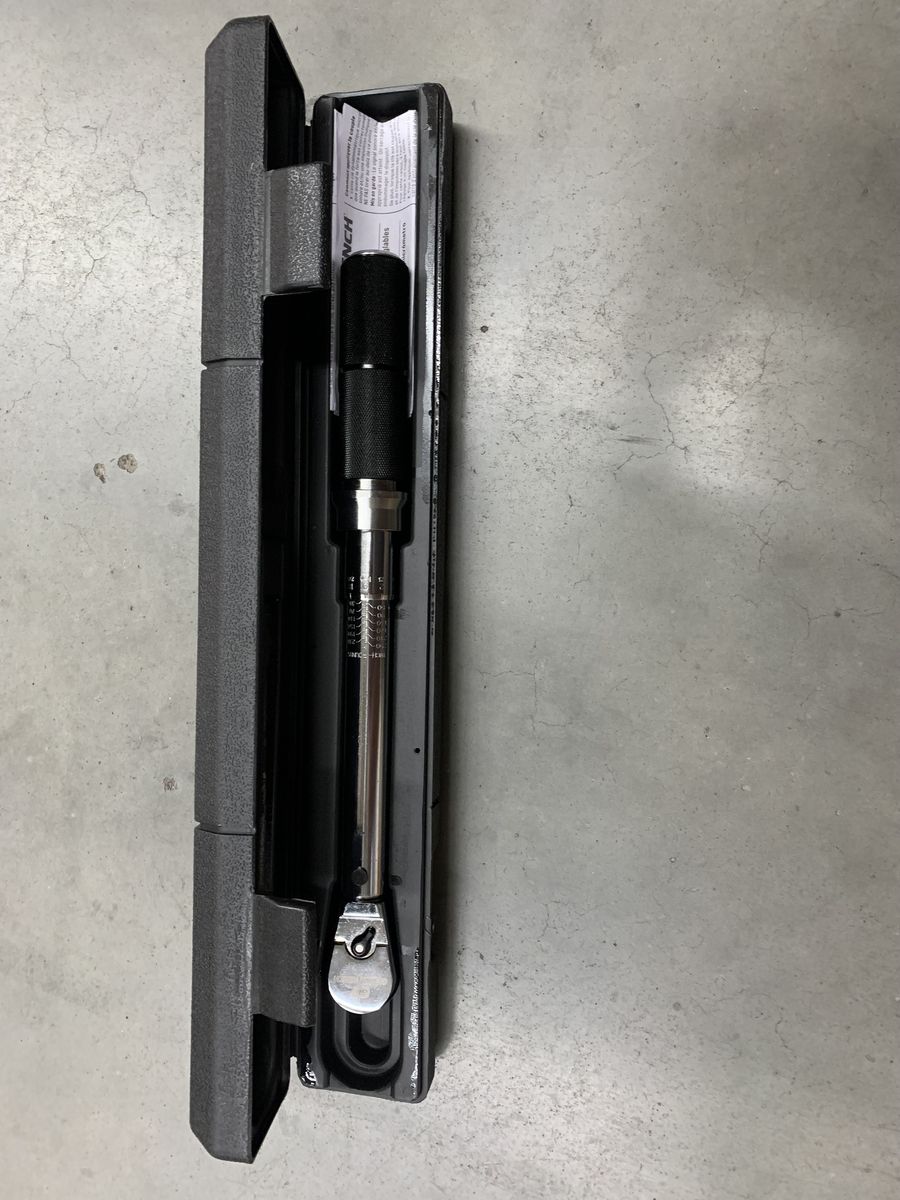 GEARWRENCH 3/8 in. Drive 30 in./lbs. to 250 in./lbs. Micrometer Torque Wrench