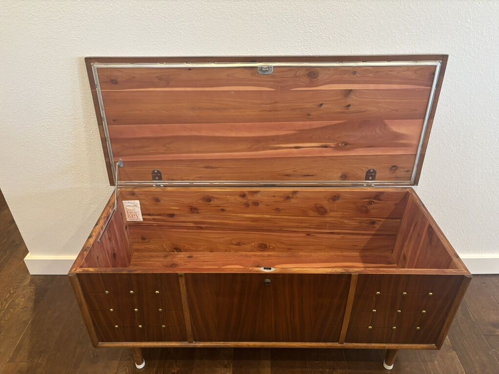 Lane Mid Century Modern Cedar Hope Chest