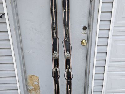 vintage snow skis