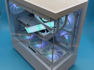 Like-New All-White High-End Gaming PC - Ryzen 7 9800X3D + RTX 5080 16GB White