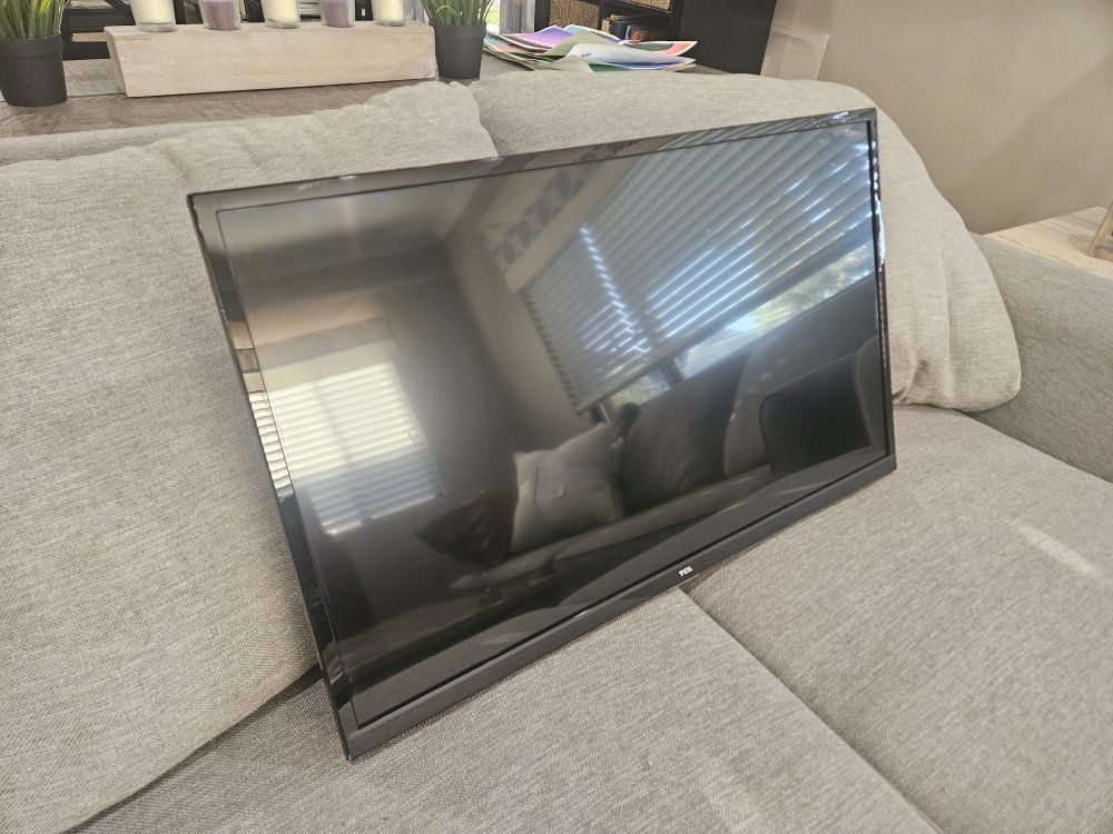 TCL 3-Series 32-inch Smart TV