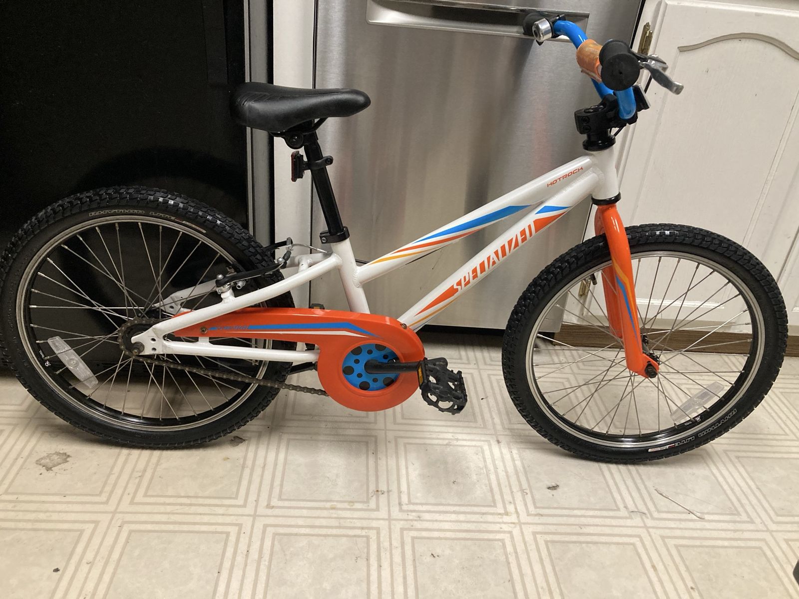 Specialized hotrock 20inch kids bicycle 