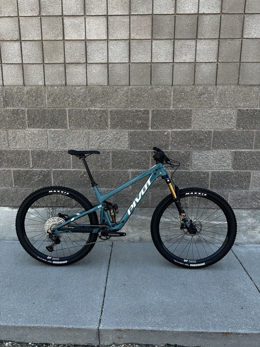 Pivot Trail 429 Brunch Ride Size Large