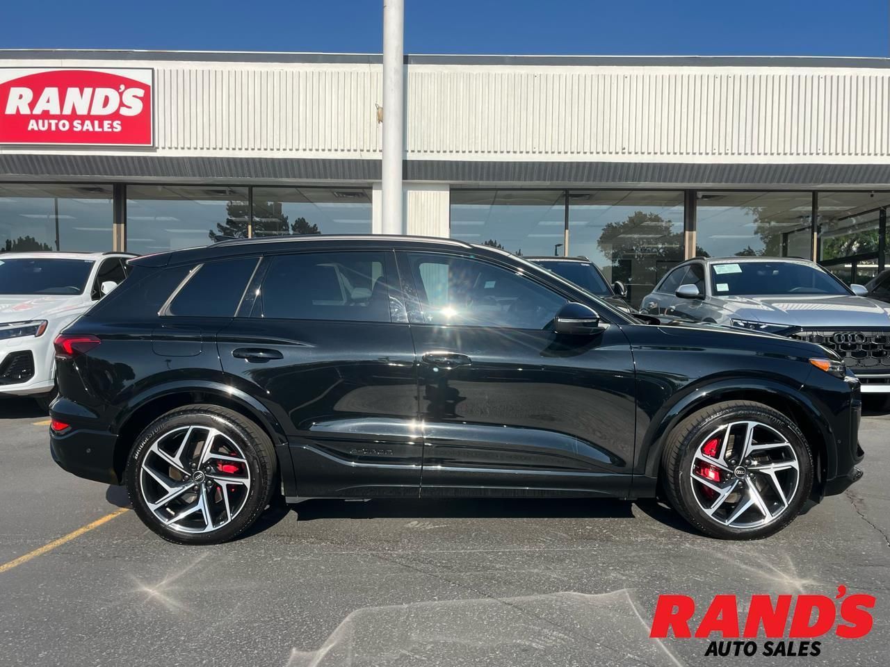 2025 Audi SQ6 e-tron quattro Premium Plus