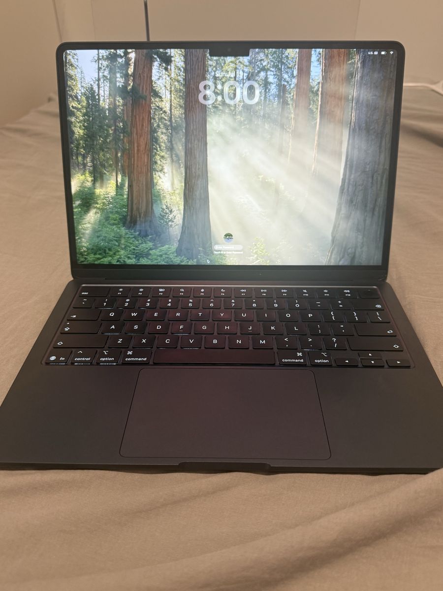 Apple MacBook Air 13” M5 Midnight