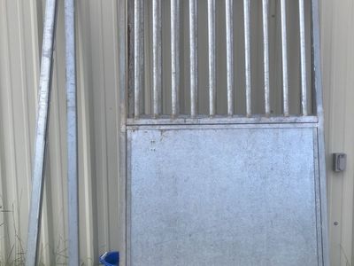 Metal Sliding Barn Door Stall Gate with Rails